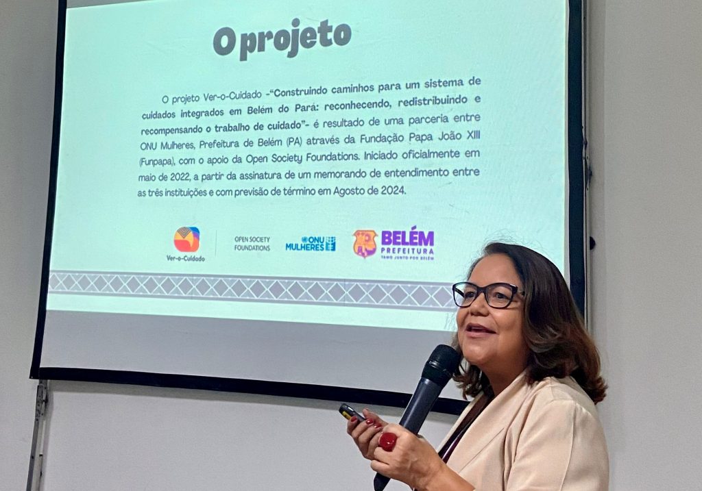 Coordenadora-geral do Banco do Povo de Belém, Georgina Galvão, apresentou o projeto da política do cuidado desenvolvido na capital paraense.